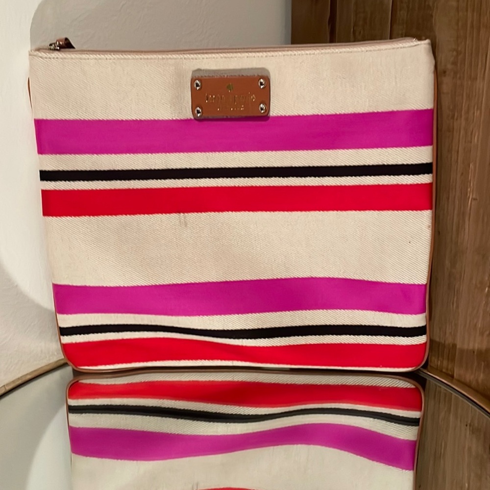 Kate Spade clutch/pouch.
